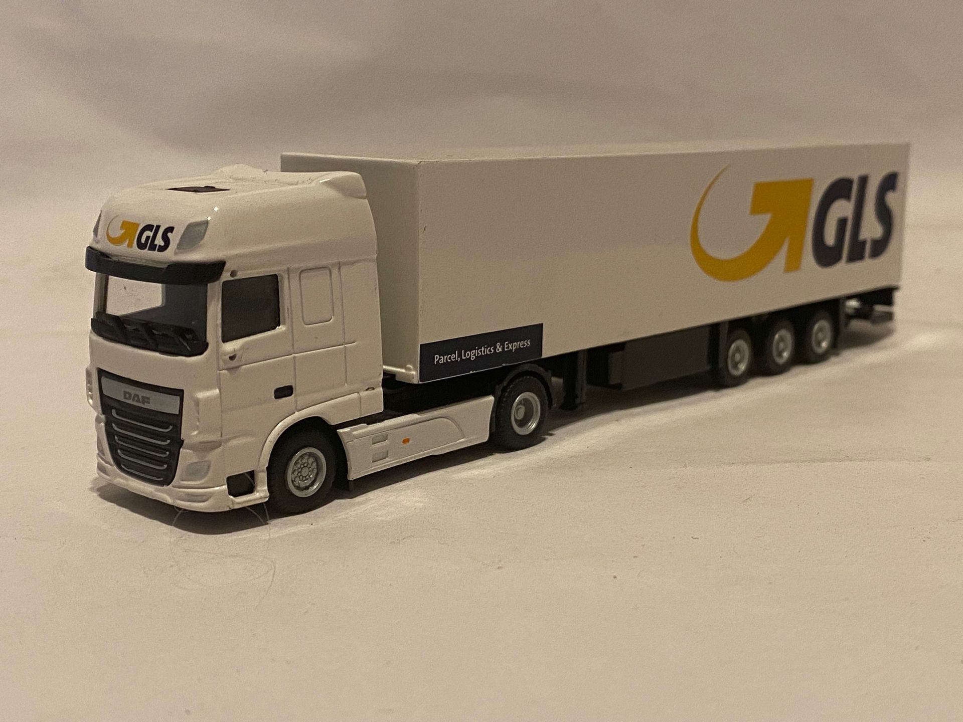 GLS Promotoys DAF XF106 voorzijde