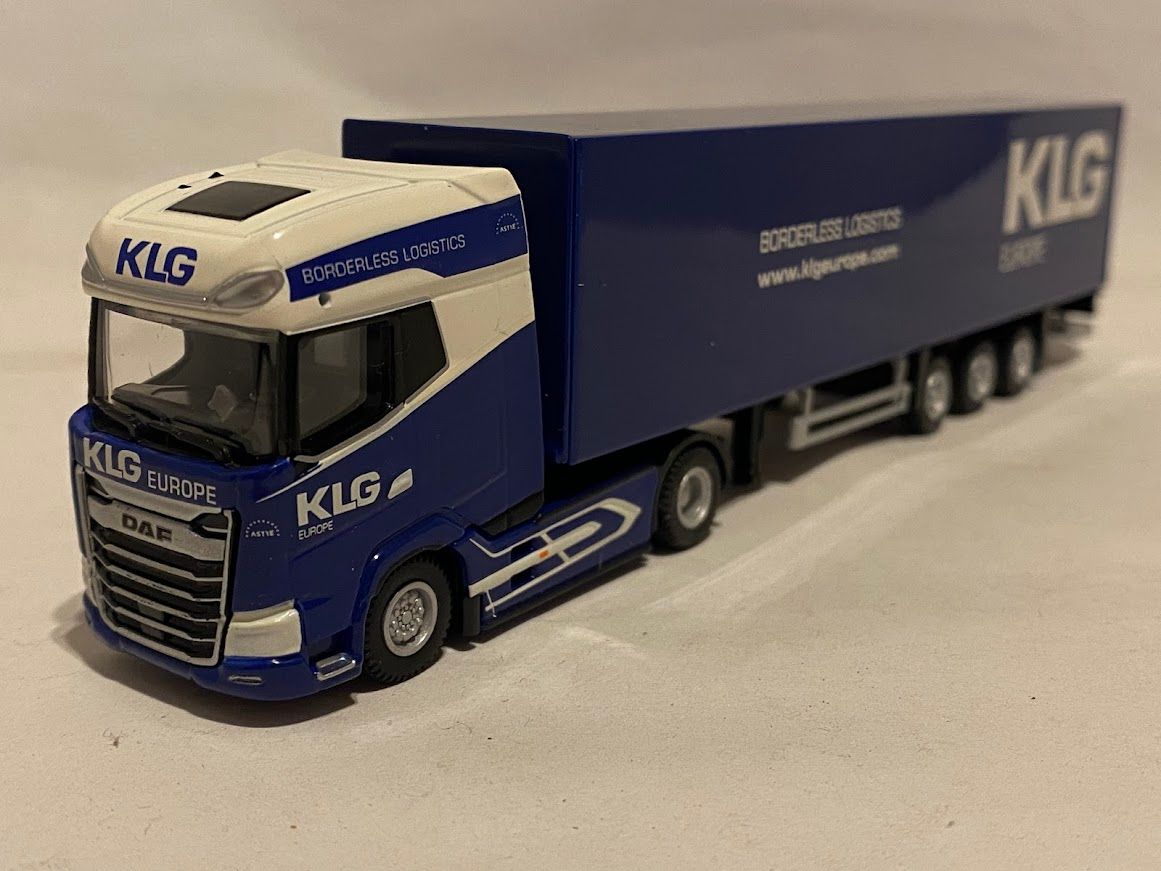 KLG Europe WSI DAF XG+ 71-2047 voorrzijde