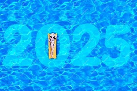 Top Swimming Pool Trends for 2025 swimming season