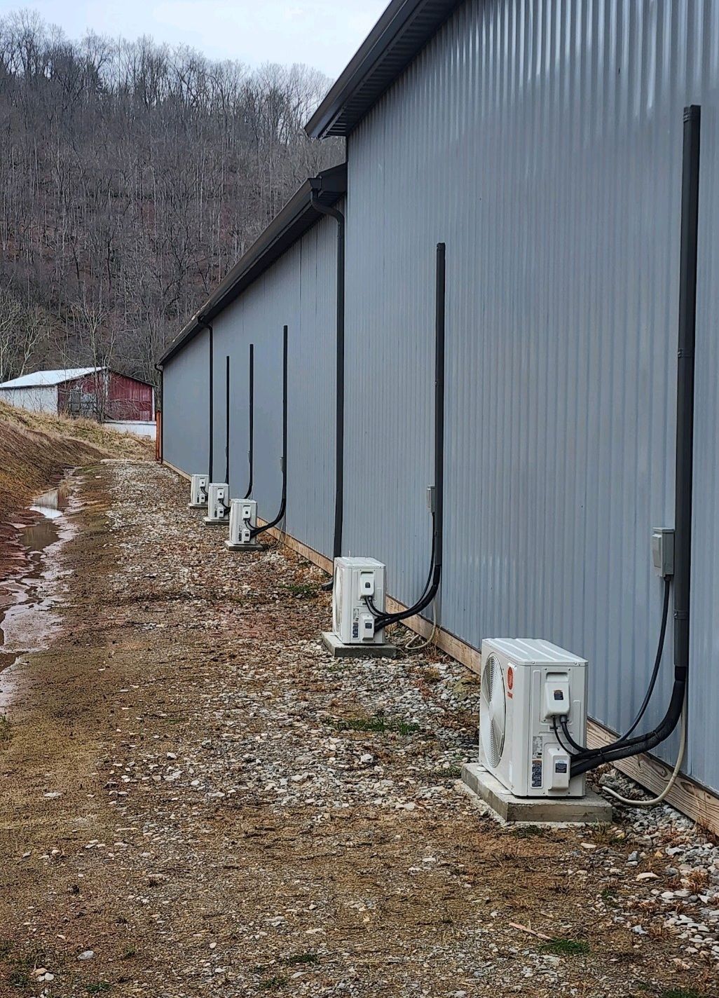 outdoor AC units 