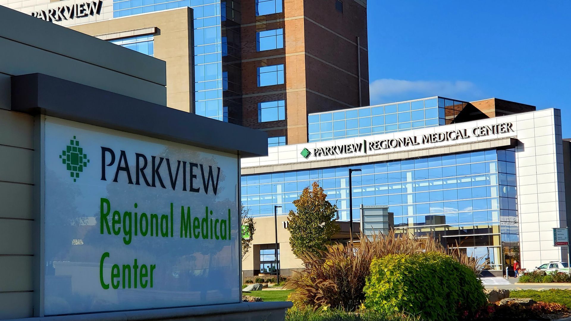 Parkview Regional Medical Center sign in front of a hospital building and archway entrance