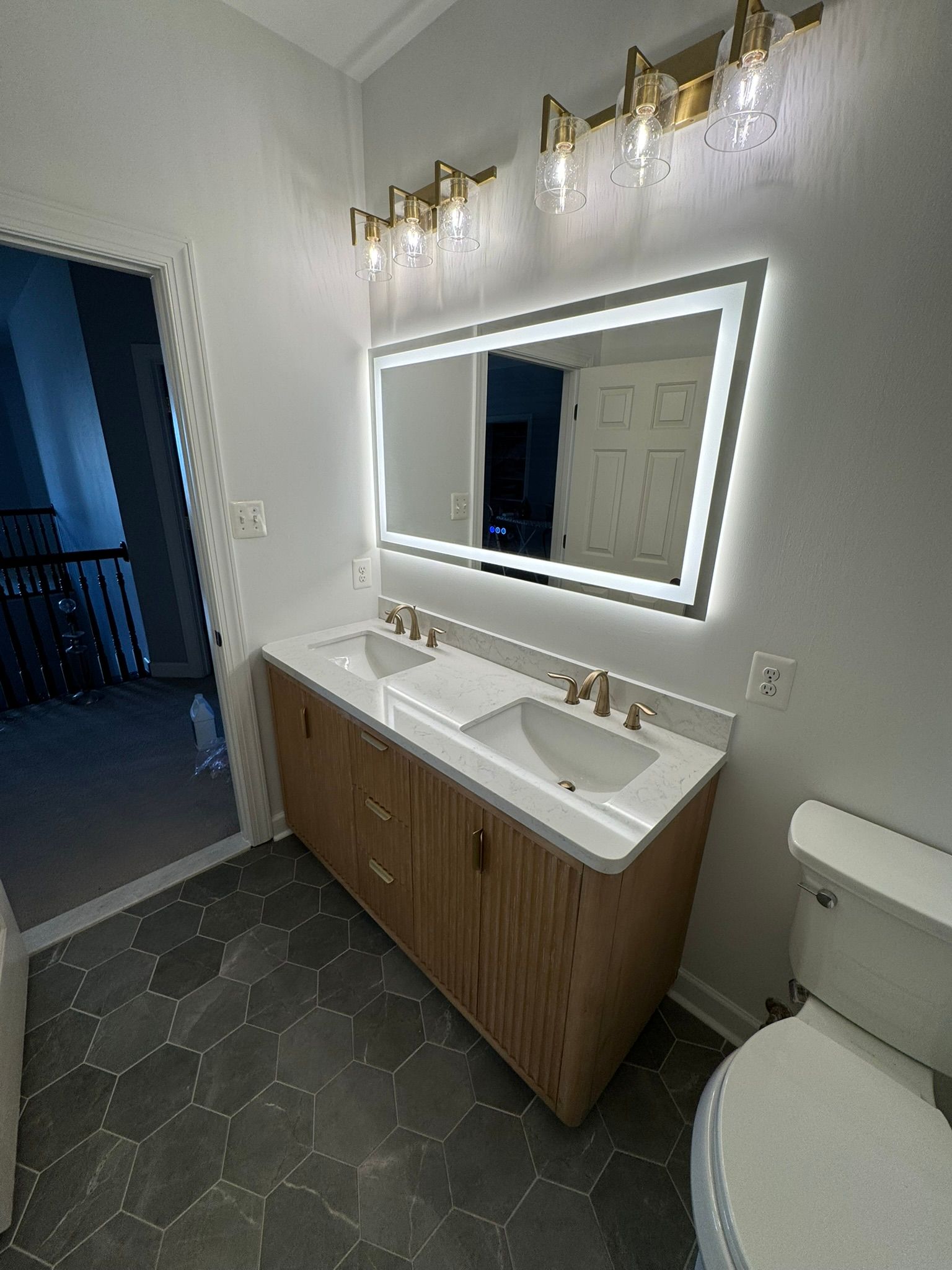 Modern Double Sink For Bathrooms