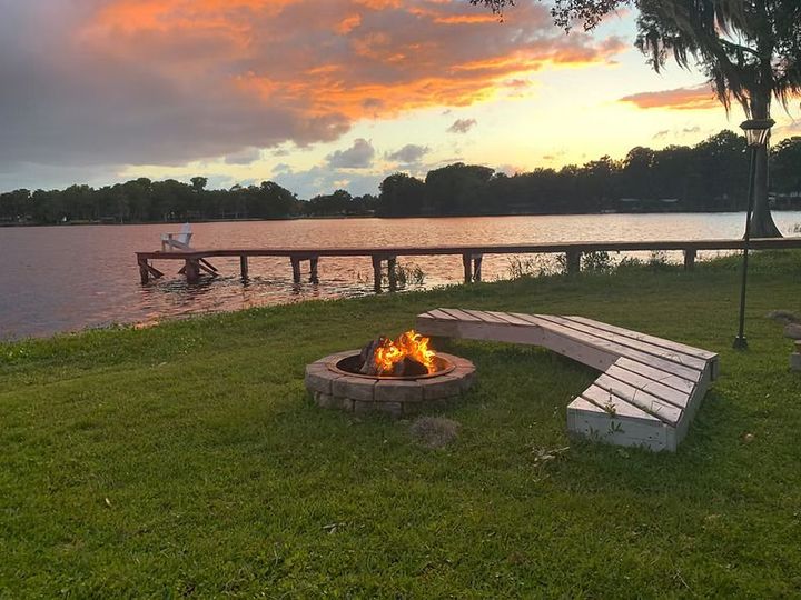 Sunshine Lodge - Cottages in Floral City, Florida - bonfire outdoor activities lodge