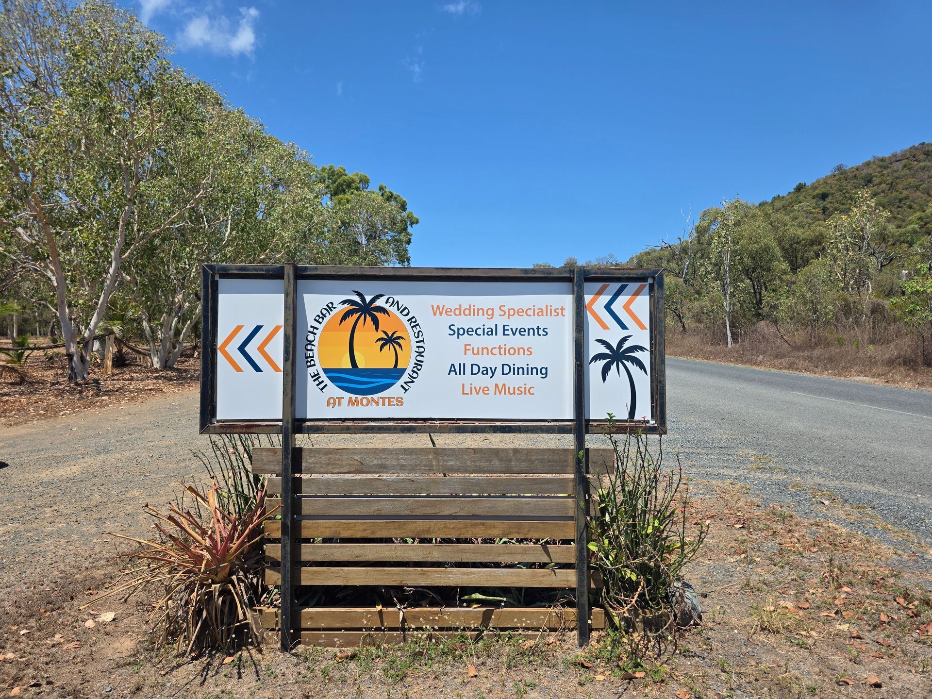 Roadside Sign With a Palm-tree Logo — Lehmann Print Solutions in Bowen, QLD