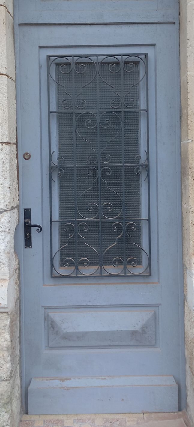 Décapage de porte avant