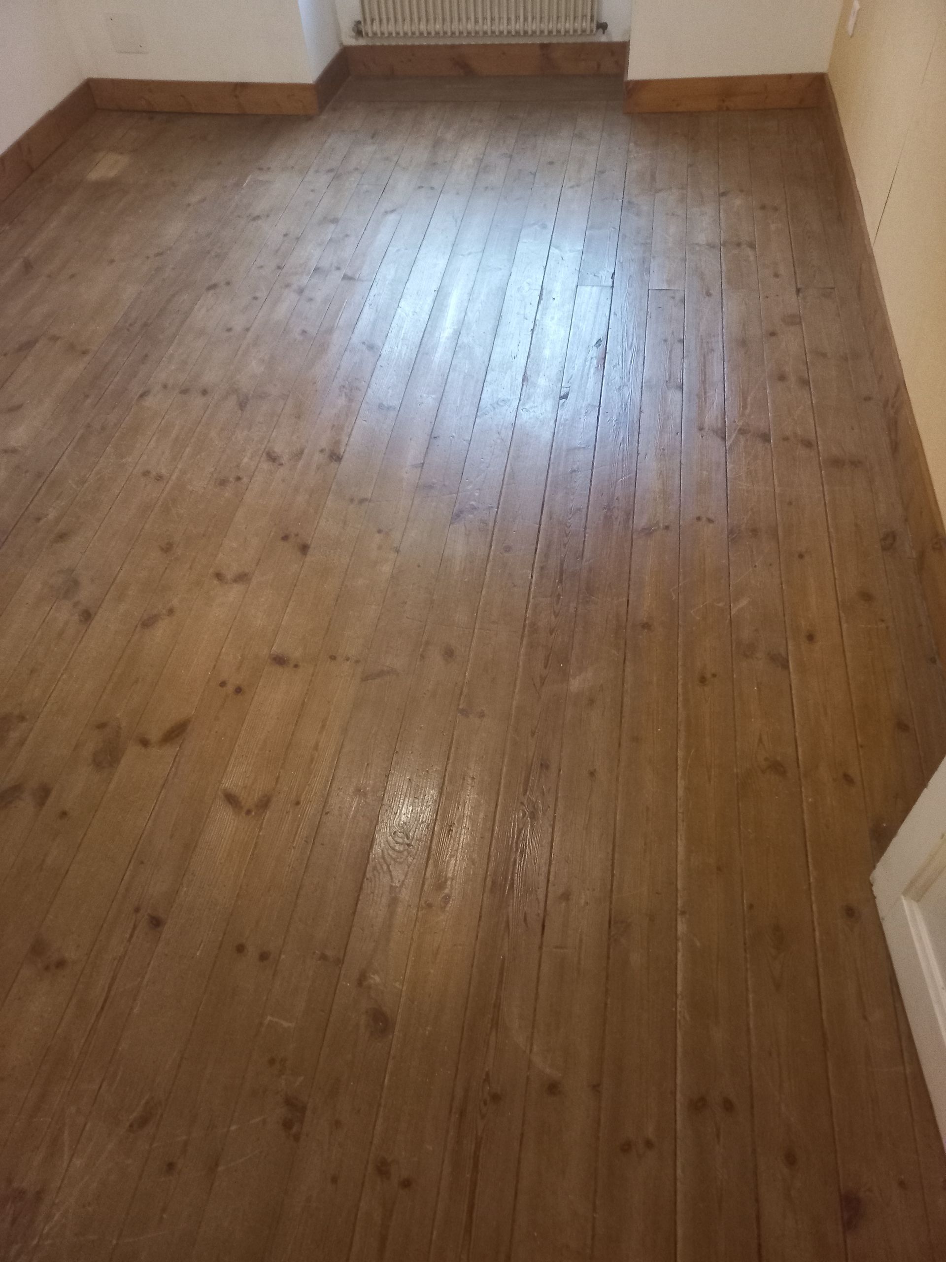 Décapage parquet chambre avant