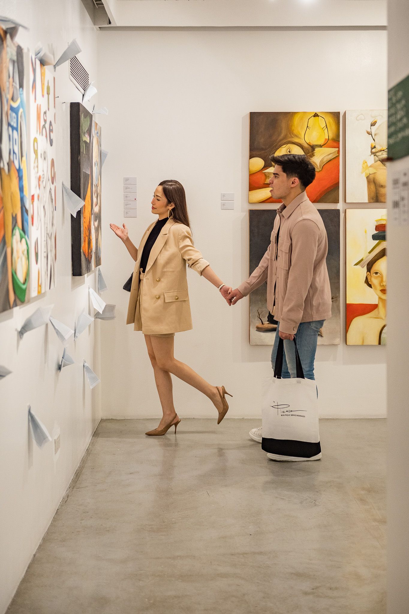 Altro Mondo art gallery in 4-star hotel Makati