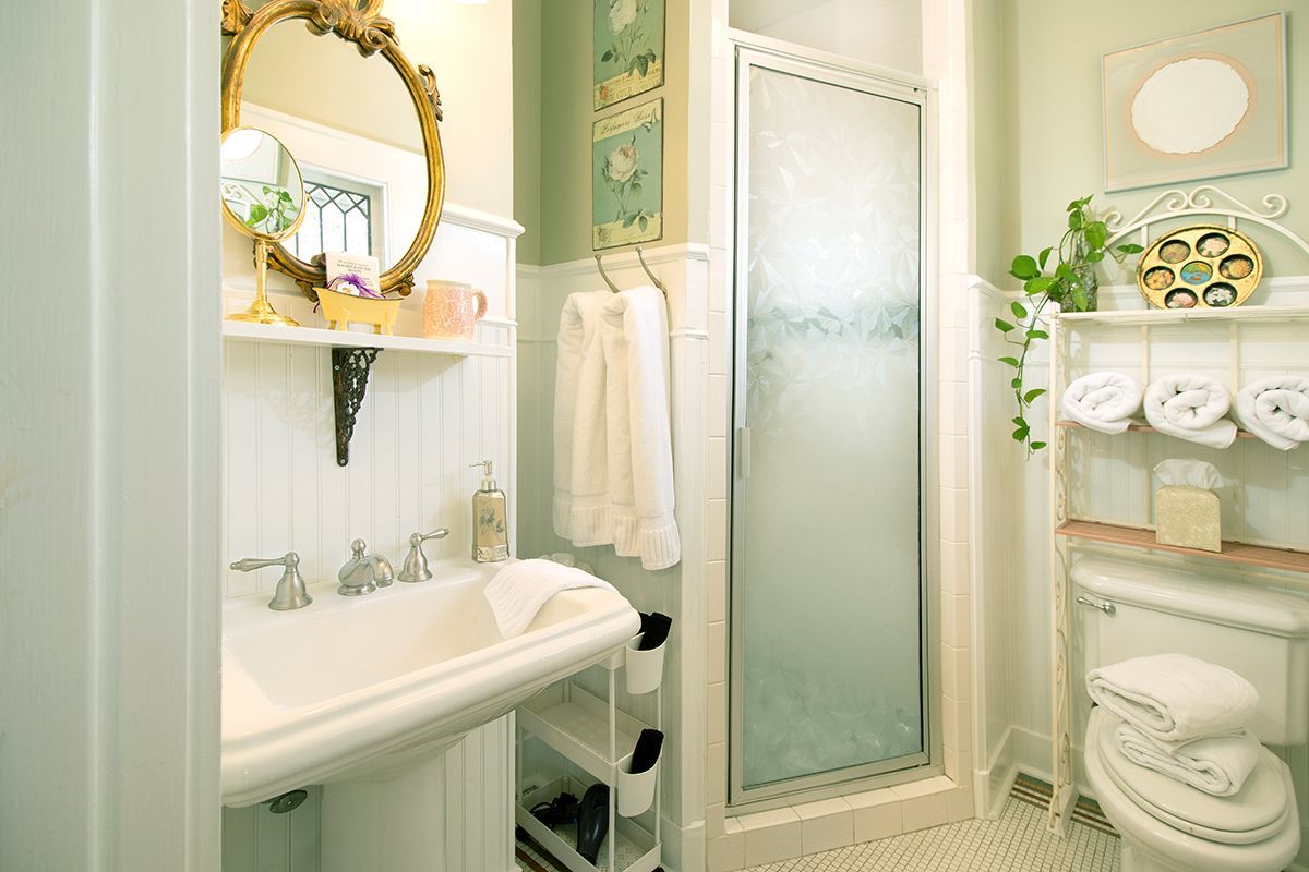 View of Lillian bathroom