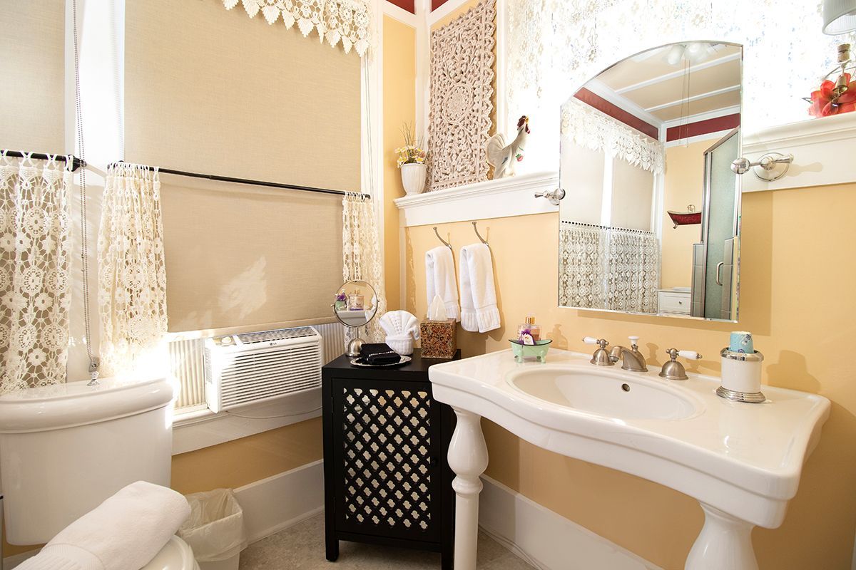 View of Patricia bathroom