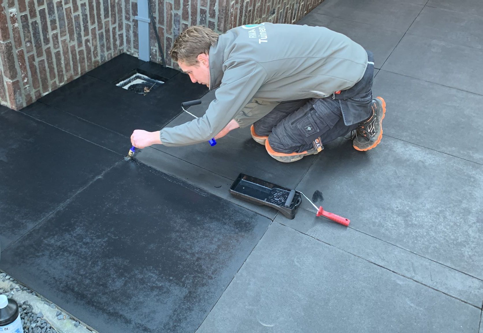Verven betontegels