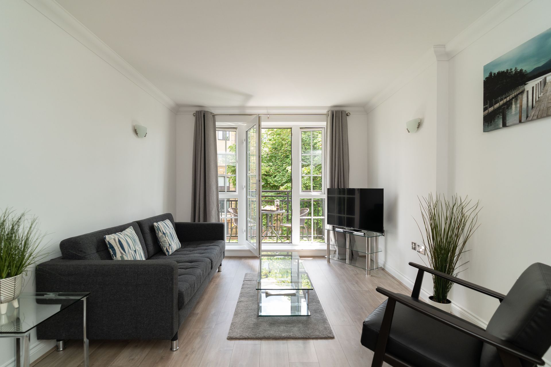 Riverside house open plan kitchen, dining and living space 