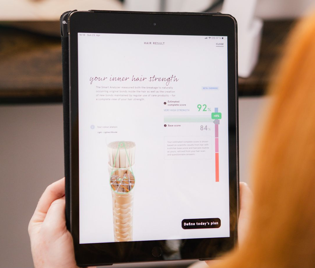 SalonLab inner hair strength screen showing hair condition assessment