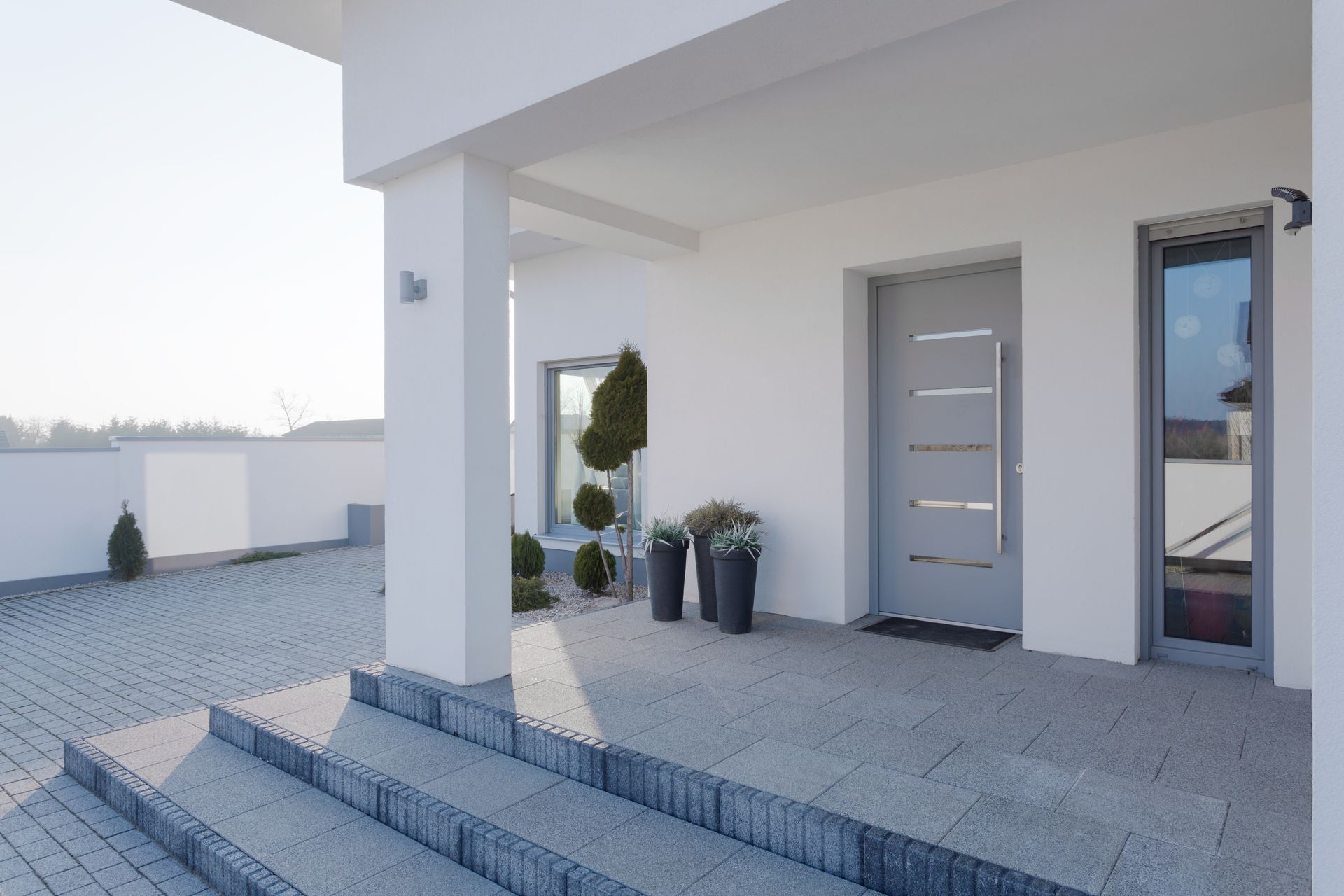 Moralt exterior door