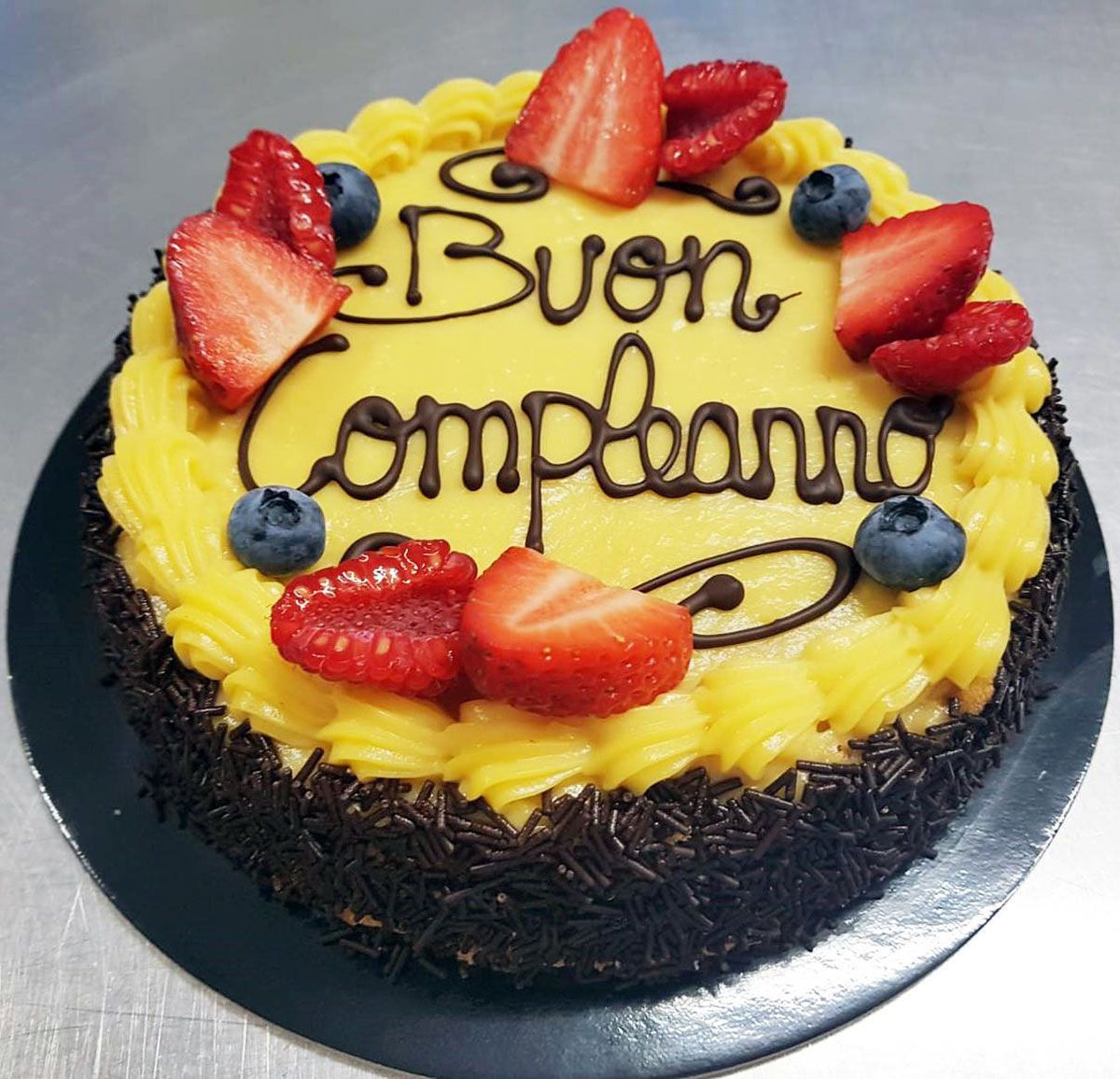torta di compleanno