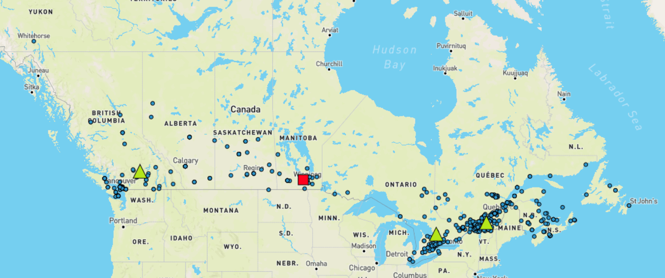 Carte du Canada, mettant en évidence des emplacements par des points verts et rouges, indiquant probablement des points de données.
