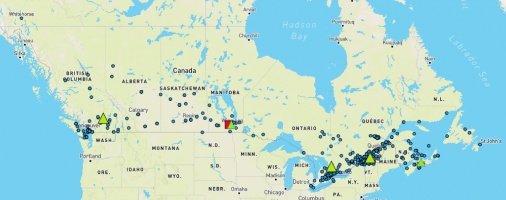 Carte du Canada avec des marqueurs colorés indiquant les emplacements, probablement une visualisation de données.