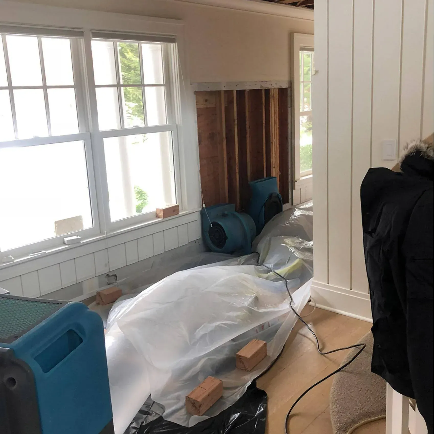 Water damage restoration - sewage clean up Long Island