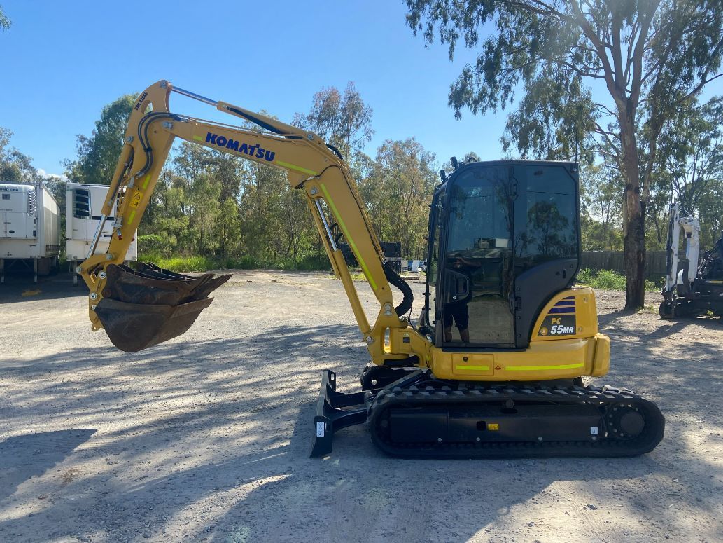 Komatsu Excavator — Dry Equipment Hire in Ipswich