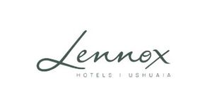 Logotipo de Lennox Hotels Ushuaia en letra cursiva gris oscuro sobre fondo blanco.