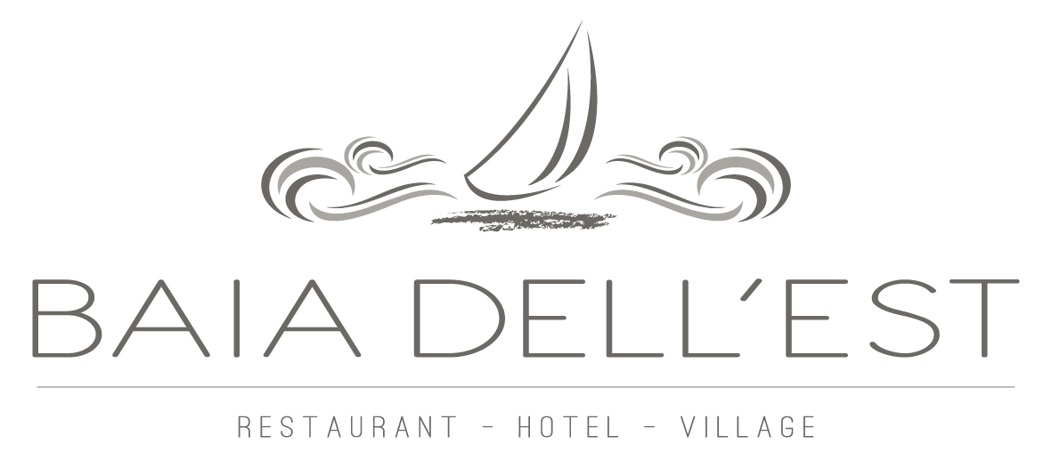 Il logo del ristorante hotel e villaggio baia dell'est

