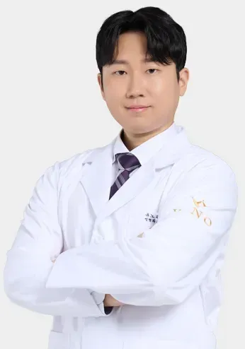 유노성형외과 안광현 원장 성형외과 전문의