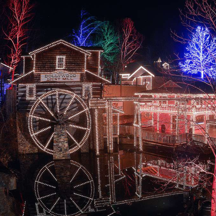 Christmas in Dollywood 2026