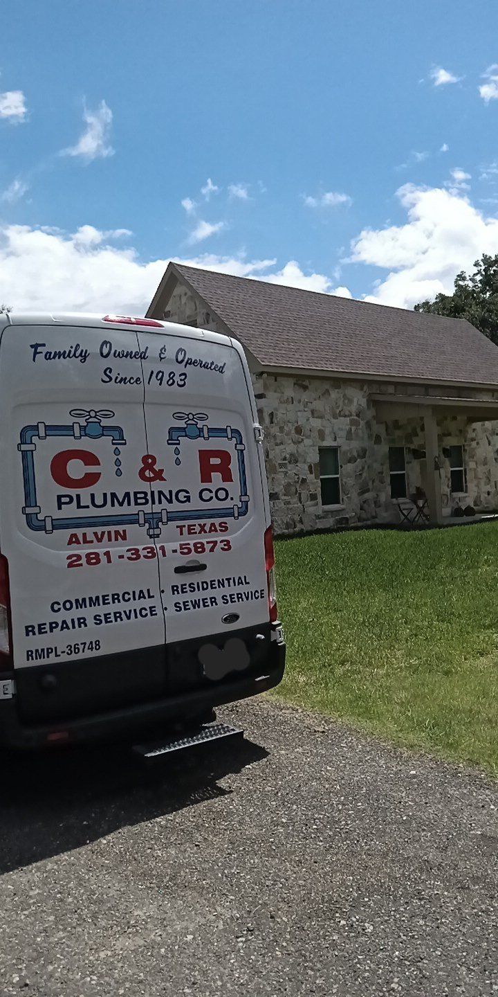 C&R Plumbing Co. van
