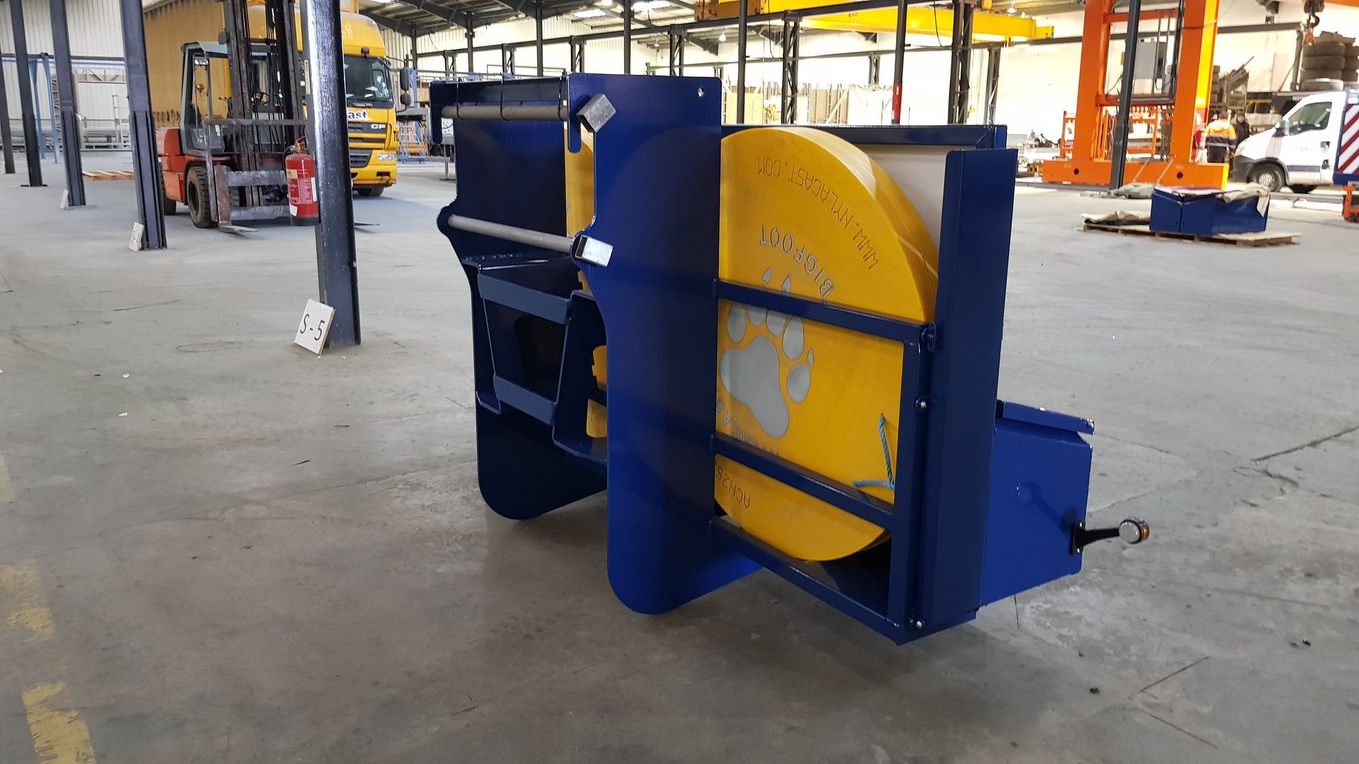 Painting the crane box