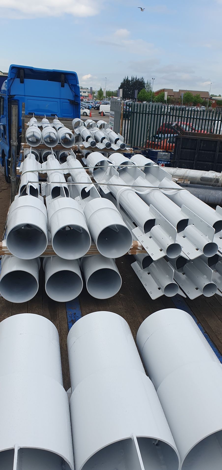 Spraying 5g posts