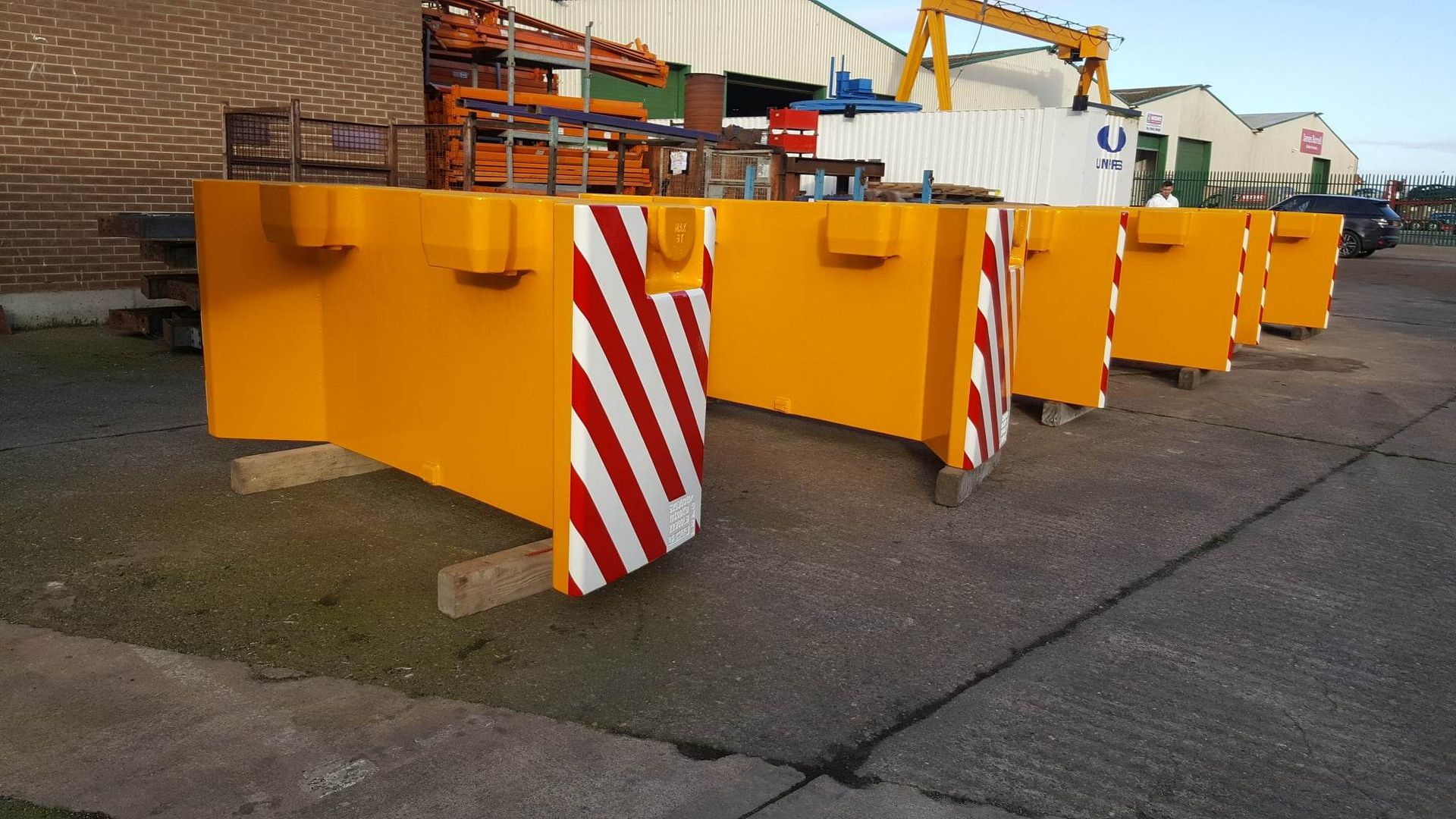 Painting the crane ballast