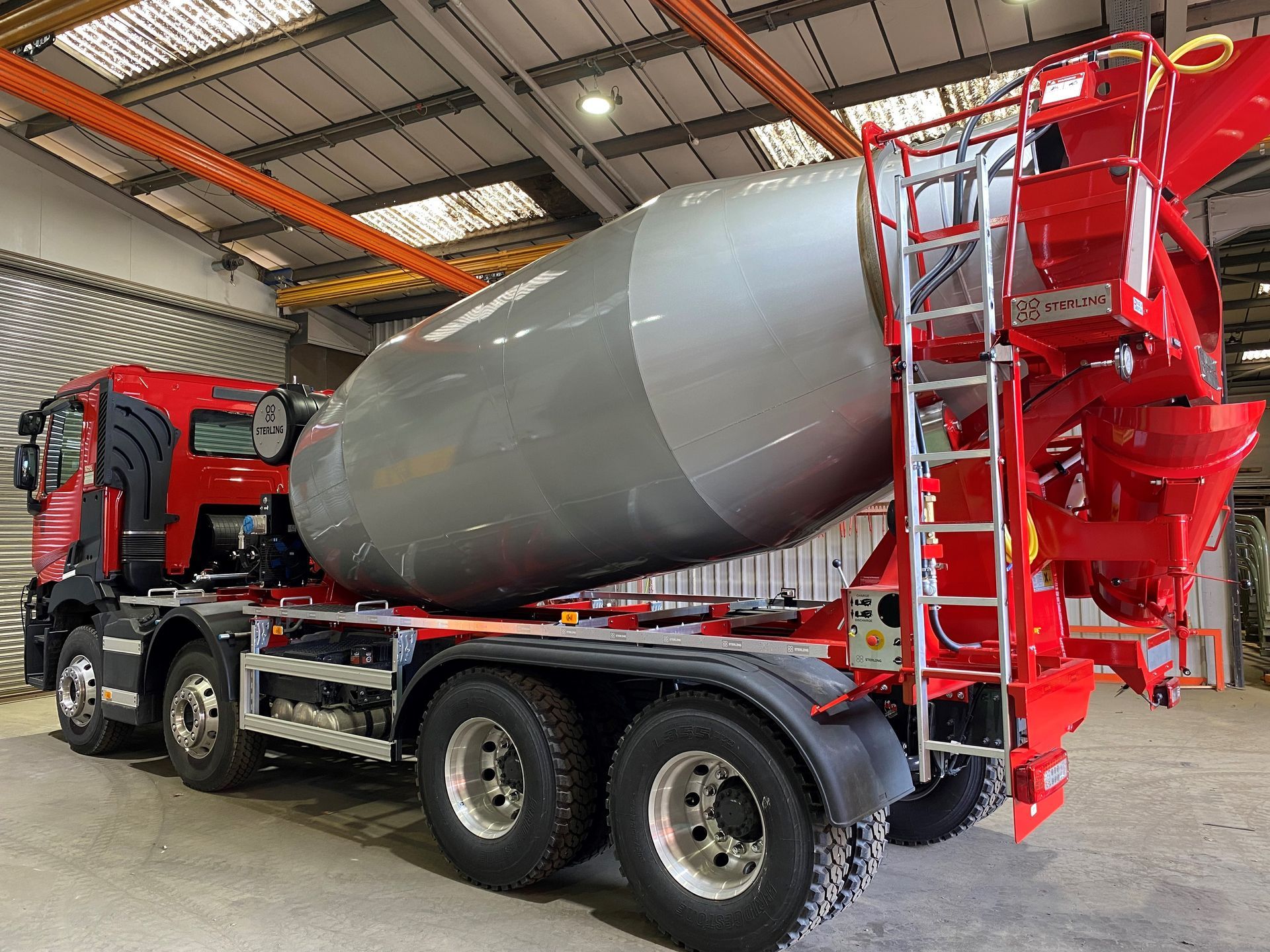 Painting the chassis and concrete mixer set