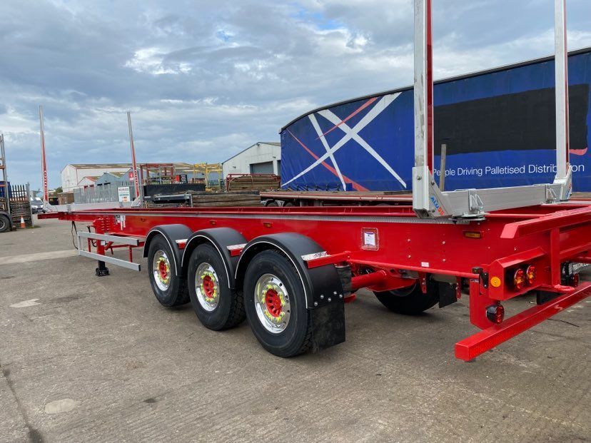 Painting the trailer