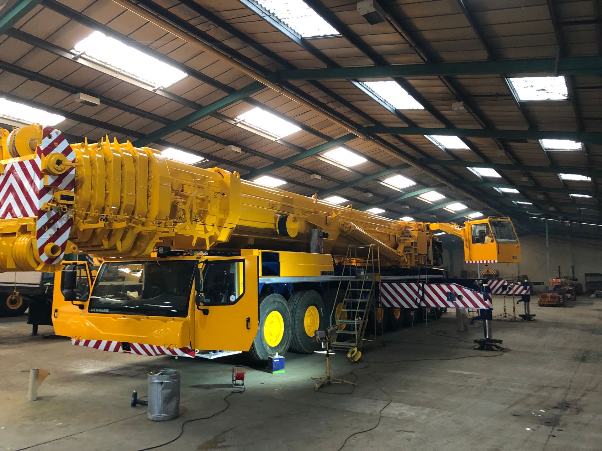 Spraying the crane