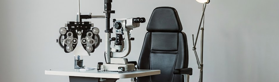 Eye examination in a modern clinic