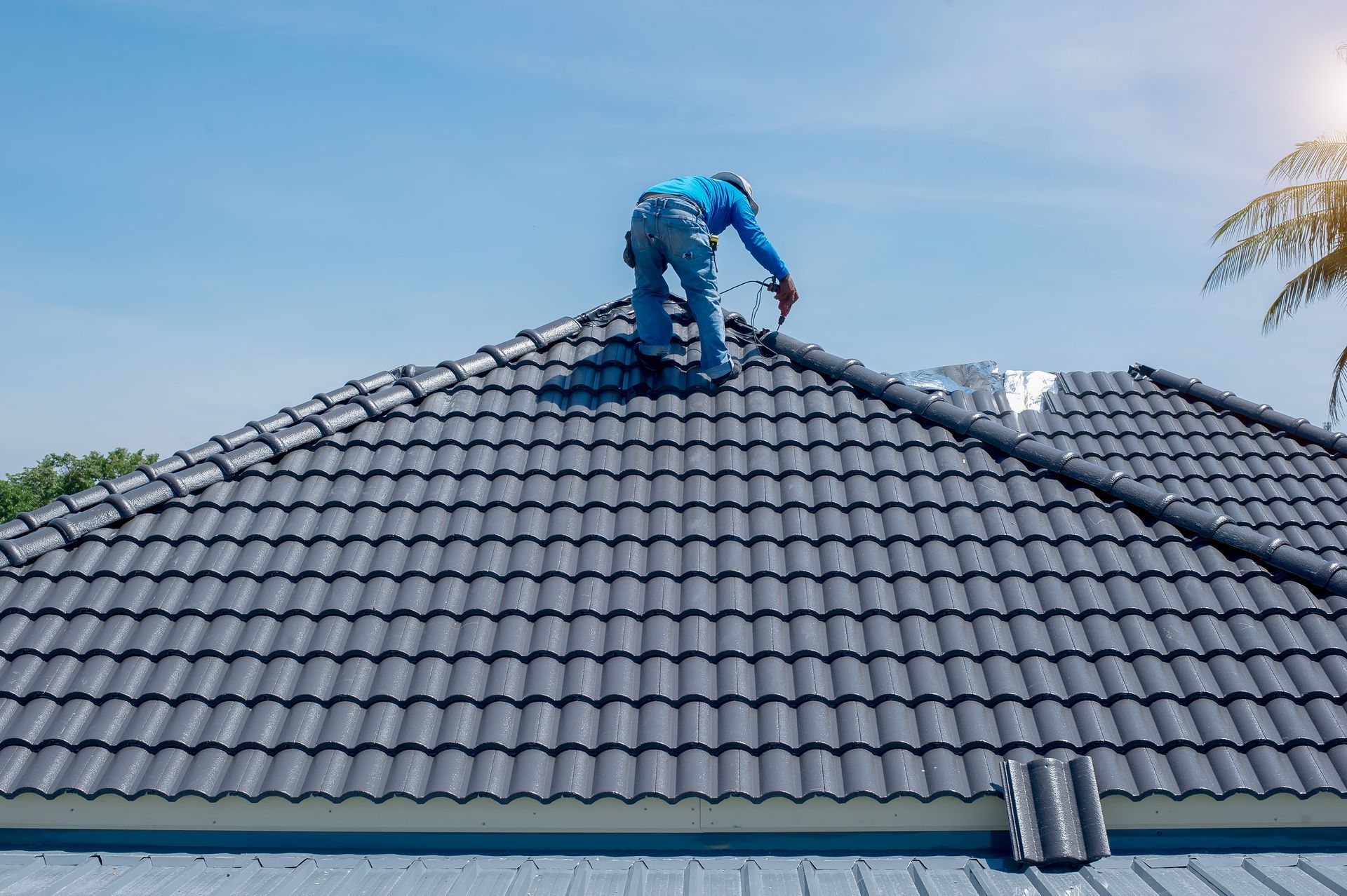 Residential roof replacement services in in Leesburg, Florida