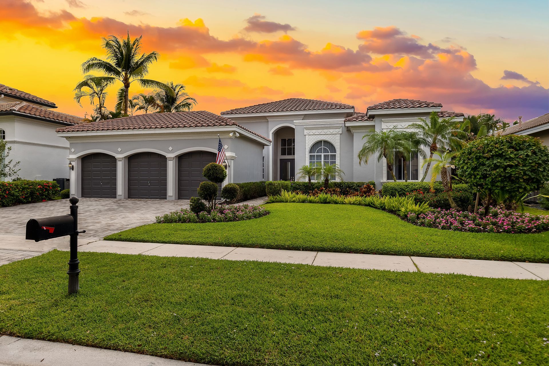 Commercial and residential roofing warranties in Leesburg, Florida 