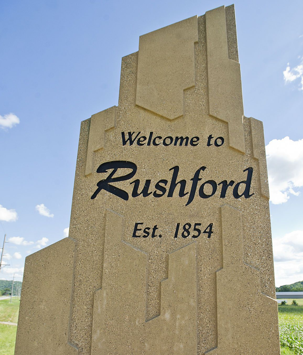 Lokens Rushford Inn