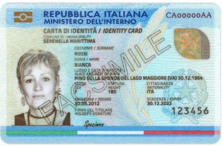 Carta d'identità italiana con sfondo blu, foto ritratto e testo ben visibile.