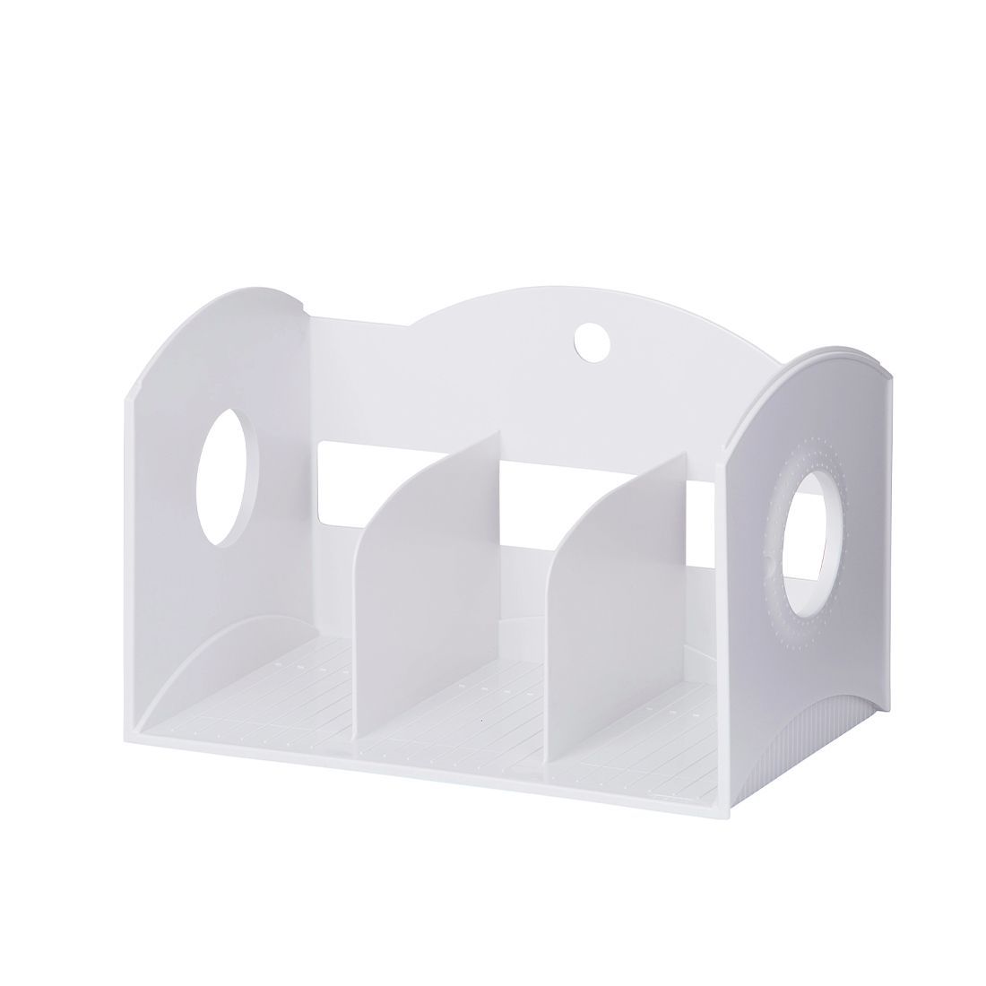 Un soporte para libros de plástico blanco con agujeros sobre un fondo blanco.