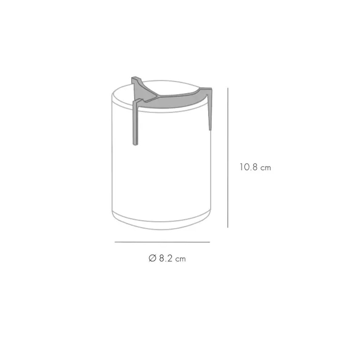 Un dibujo de un cubo con medidas sobre un fondo blanco.