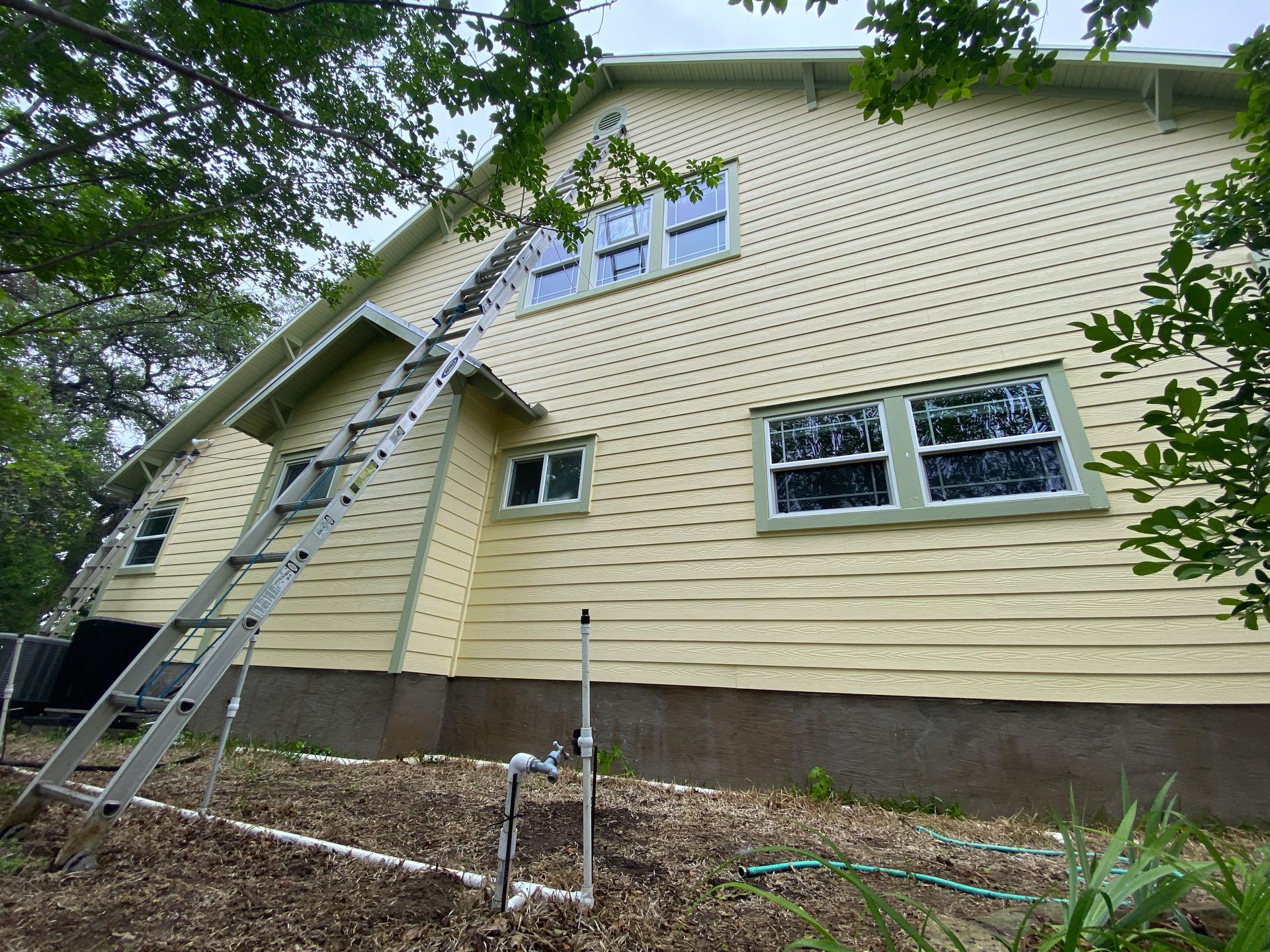 House Washing in Georgetown and Liberty Hill