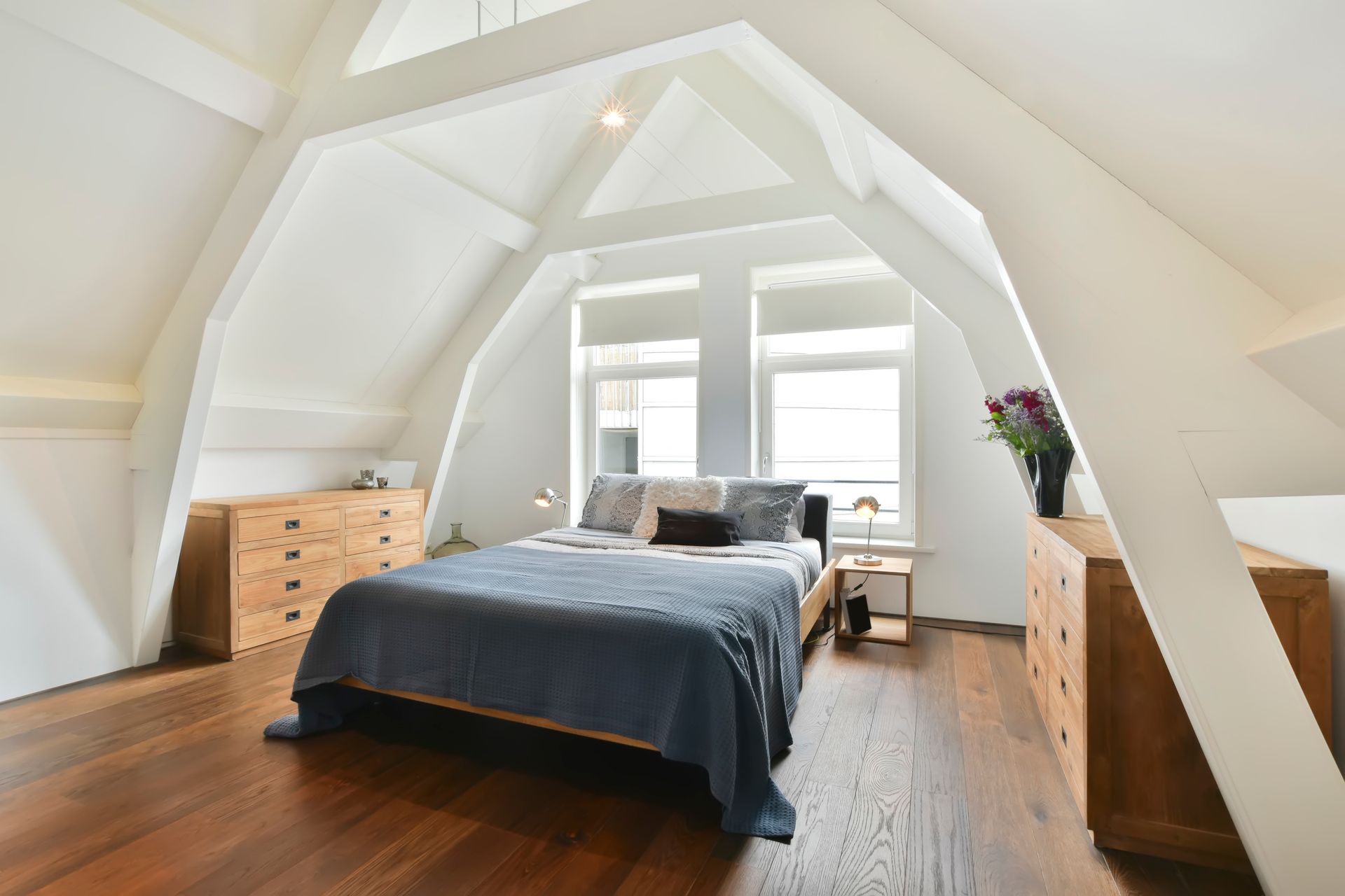 attic bedroom