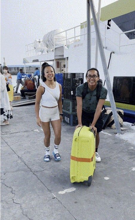 Picking up students at the ferry terminal in Baishanwan
