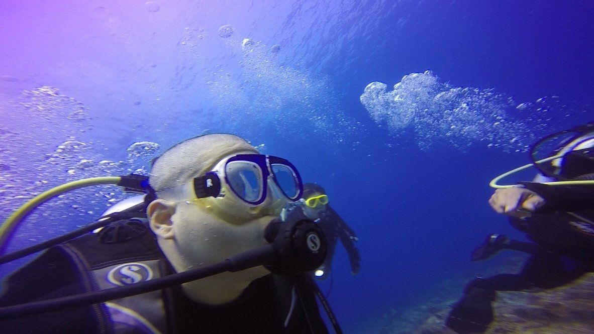 scuba diving xiaoliuqiu