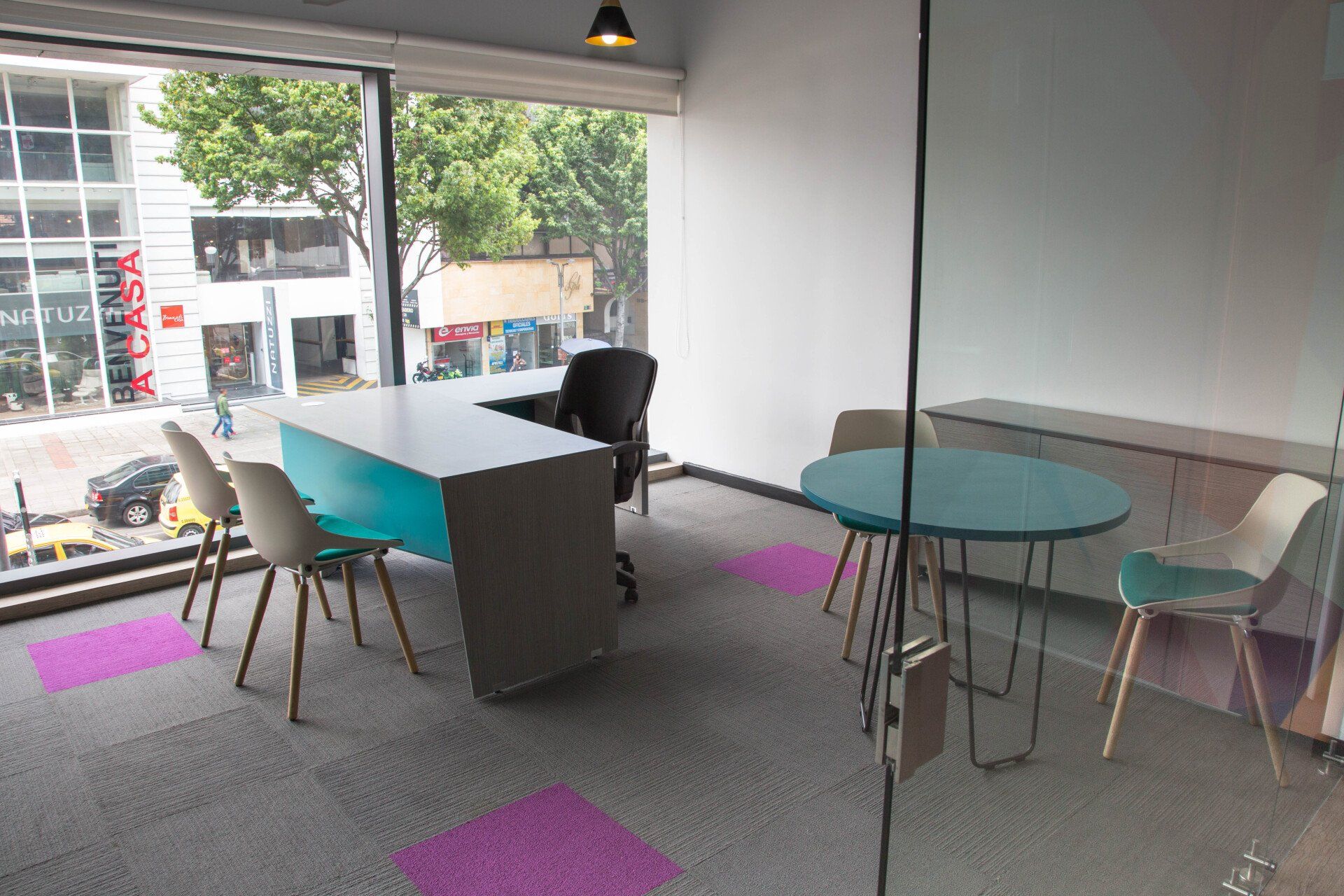 phonebooth acustico para oficinas modernas