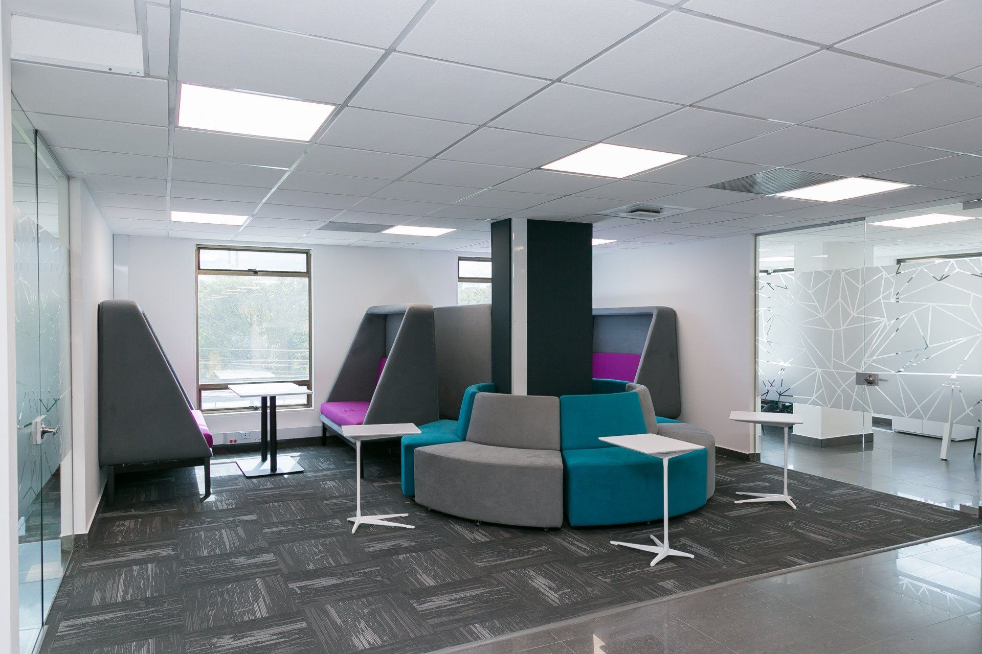 poltronas para recepcion empresarial