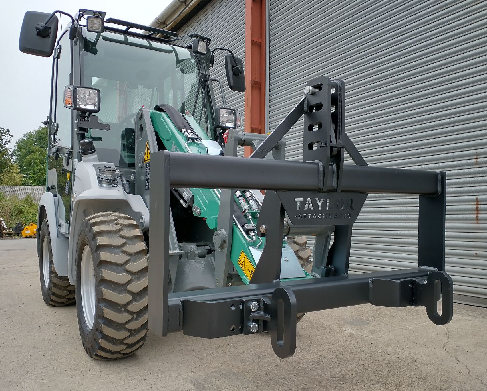 Taylor Attachments Floating Yard Scraper Headstock