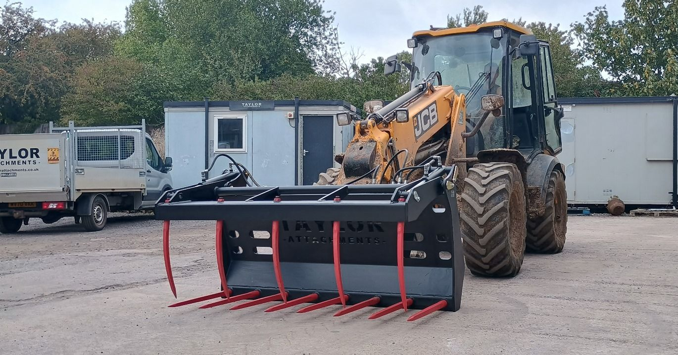 muck grab on JCB handler