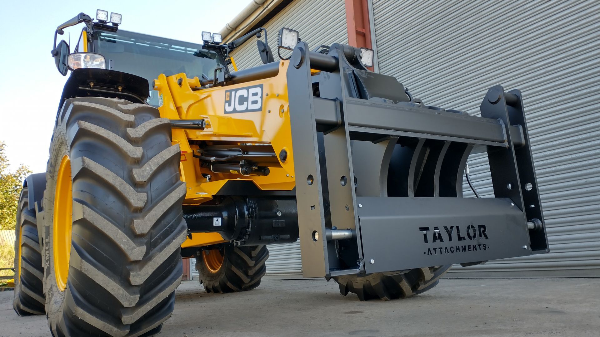REPLACEMENT HANDLER HEADSTOCK ON JCB