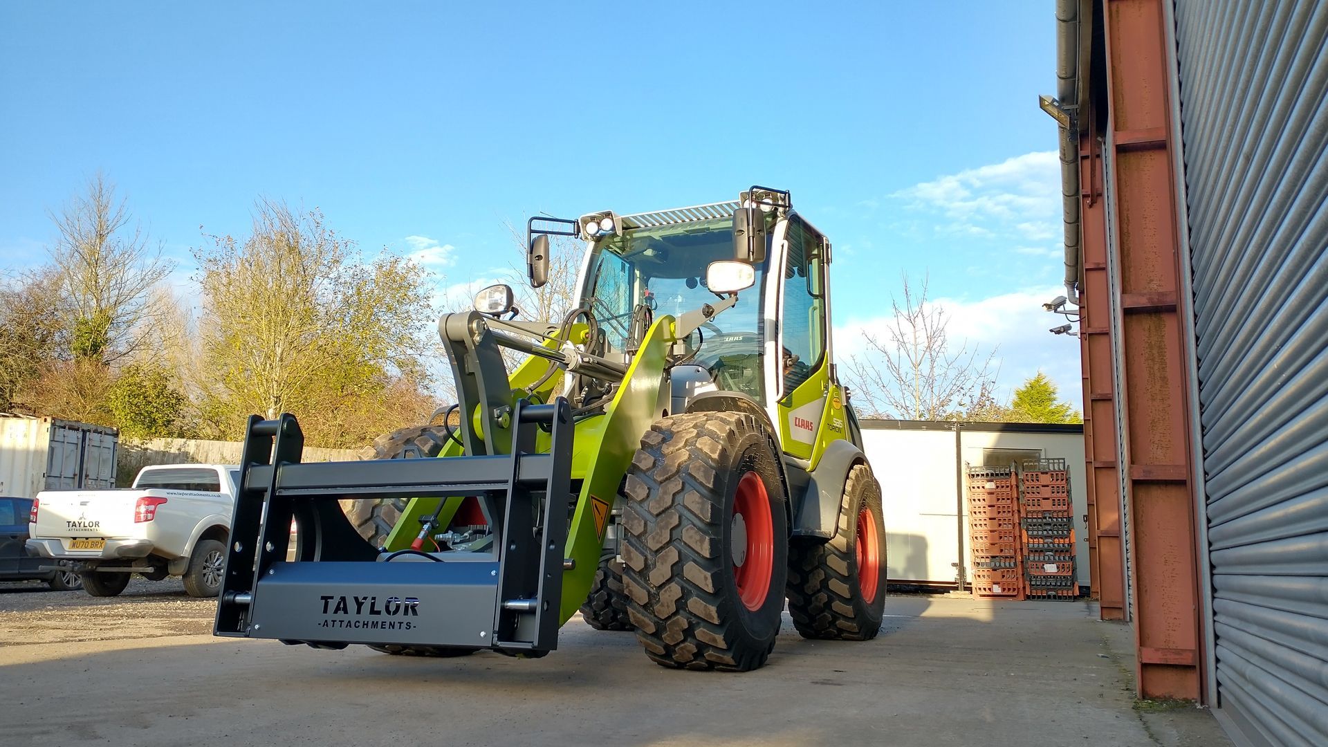 REPLACEMENT HANDLER HEADSTOCK ON CLAAS LOADER